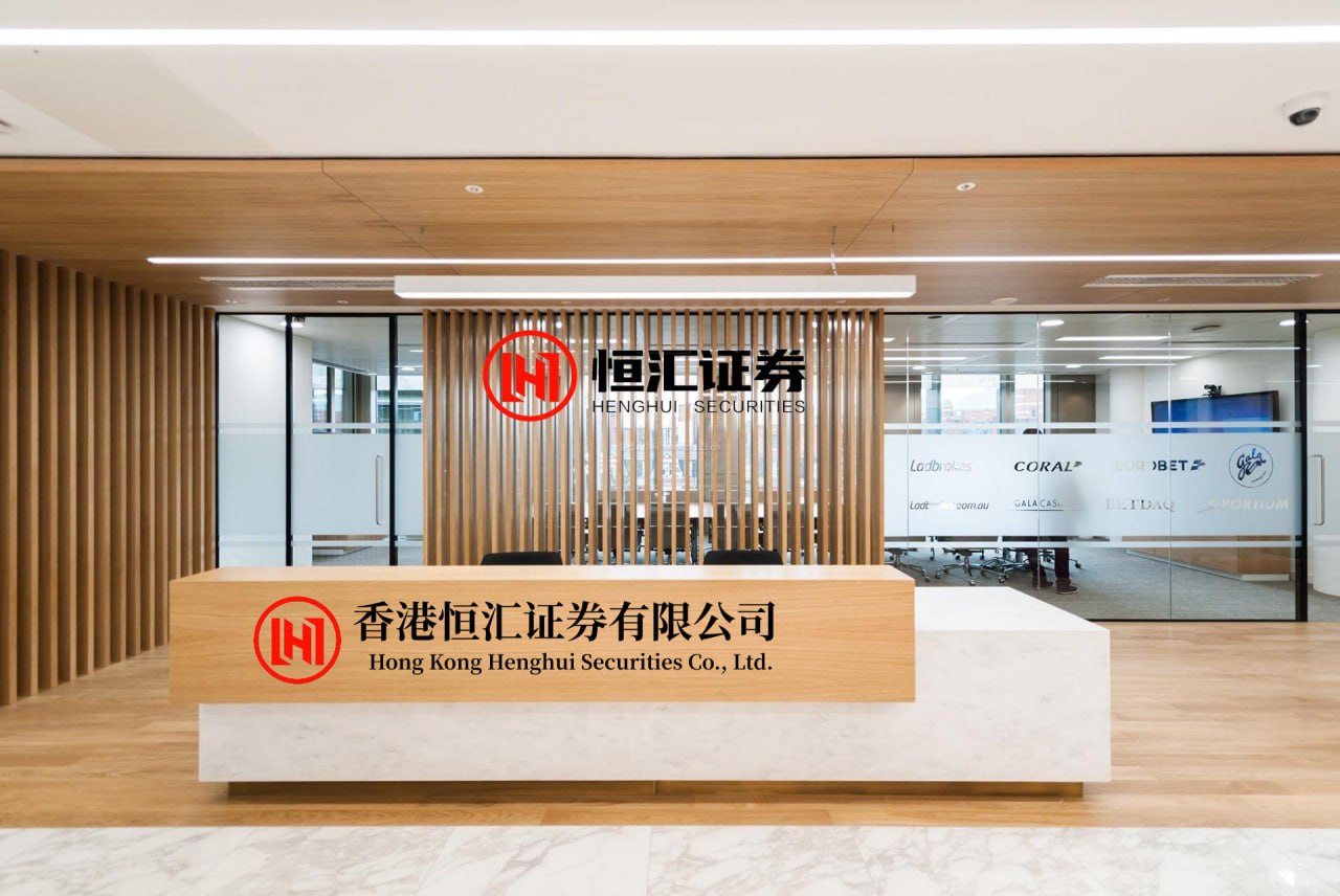 金猪配资 普京深夜致电白宫，一个半小时通话中，给特朗普挖了个“坑”